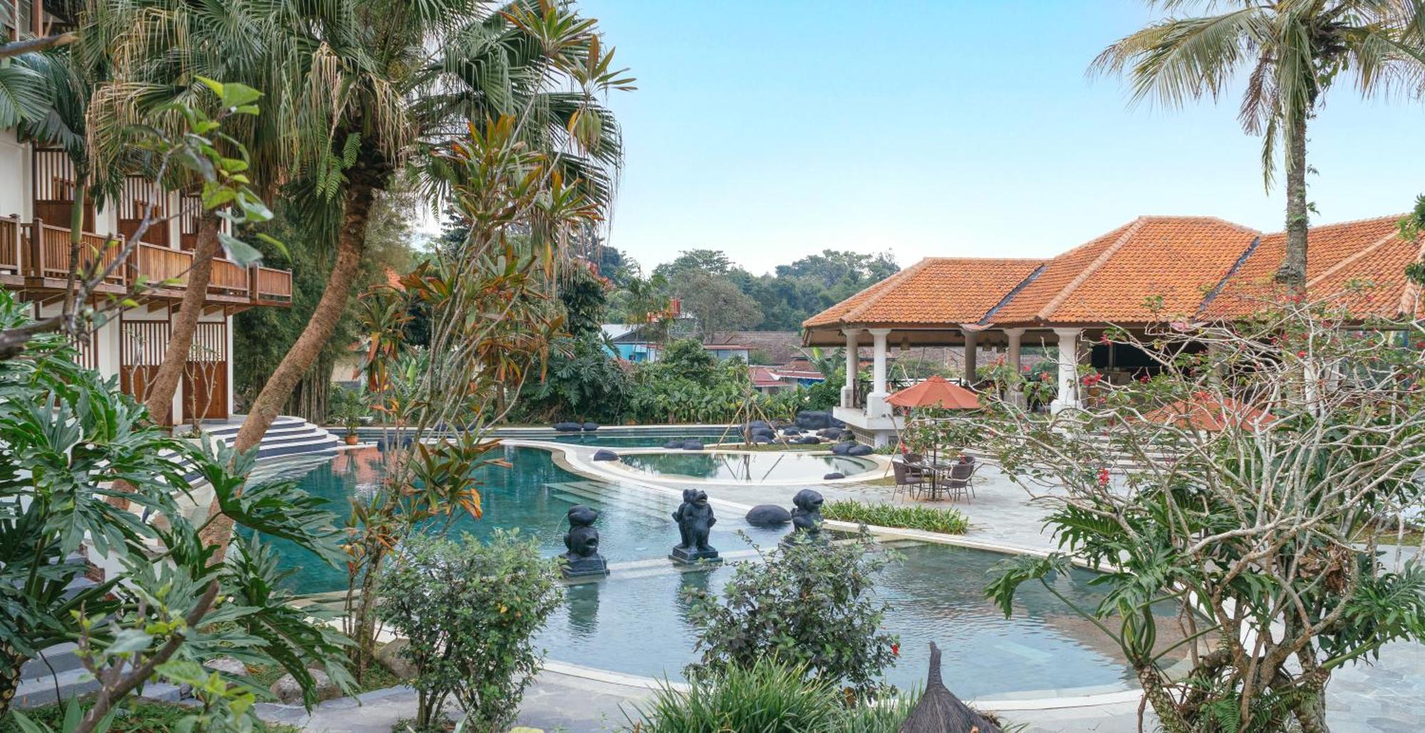 Novus Giri Resort & Spa Puncak Exterior photo